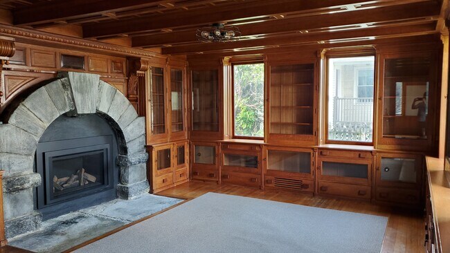 416 Center St unit House, Lyndon, VT 05851 - photo 5