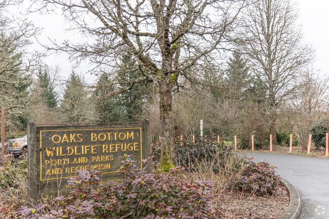 The Oaks Bottom Wildlife Refuge is located just south of the Brooklyn neighborhood.