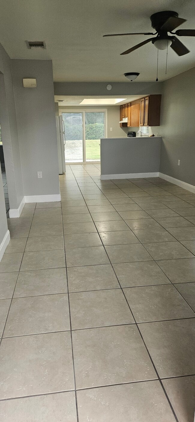 815 Trina Ln, Lakeland, FL 33809 - photo 4