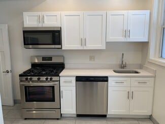 1653 Chislett St, Pittsburgh, PA 15206
