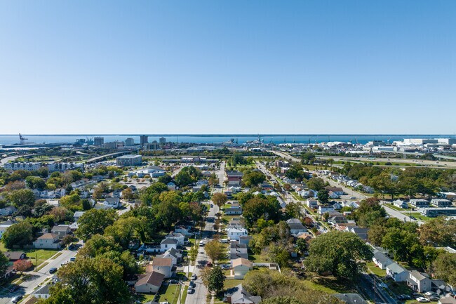 Huntington is a quiet neighborhood right by the water of Newport News, VA.