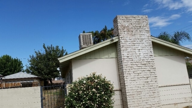 1702 Shamrock Way unit 2, Bakersfield, CA 93304 - photo 2