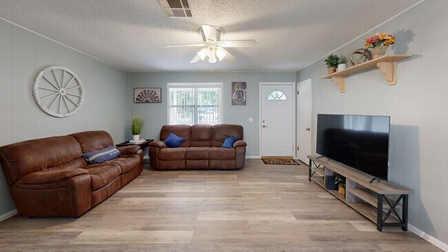 6306 NW 61st Ln, Ocala, FL 34482 - photo 2
