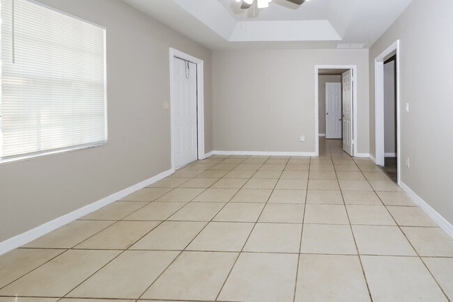 1021 S L St, Lake Worth, FL 33460 - photo 5