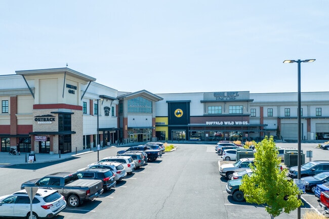 The Northtown mall features several chain stores and restaurants for Nevada Lidgerwood locals.