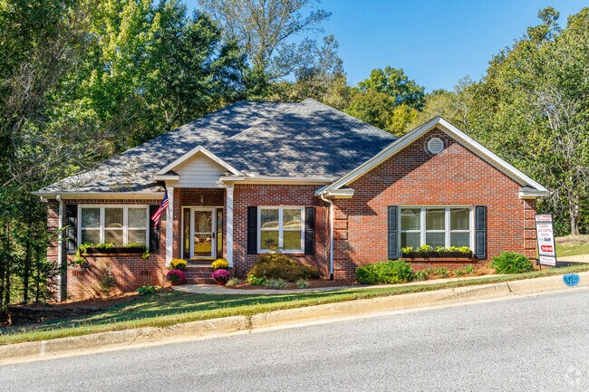 Homes in Camden Ridge generally sell from the upper $200,000s to $500,000s.