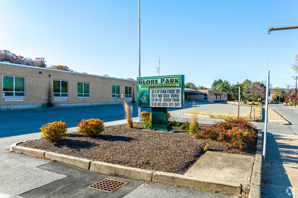 Globe Park School is a Public Pre-K & Elementary School in Globe District, Woonsocket, RI.