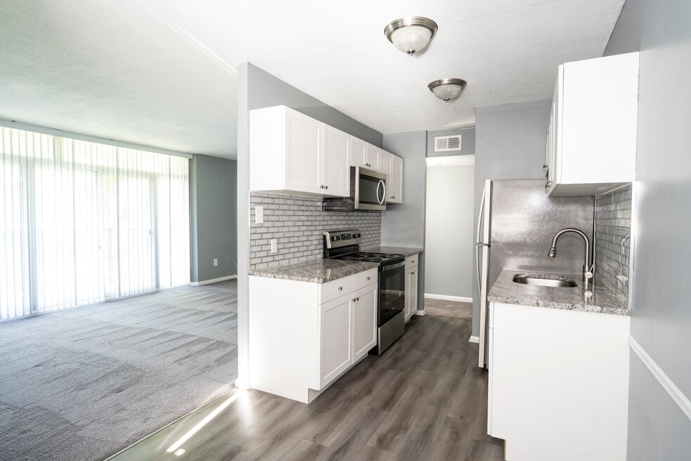 Creswood Apartments- Come home to Convenience!, Oaklyn, NJ 08107 - photo 1