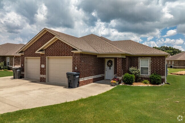 Oak Tree Manor Duplexes, Jonesboro, AR 72401 - photo 6