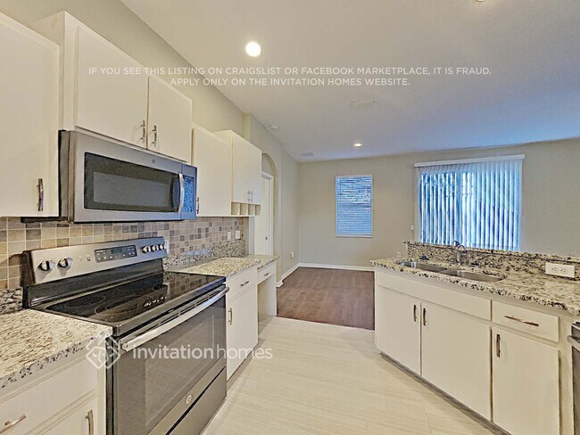 8415 Greystone Dr, Lakeland, FL 33810 - photo 6