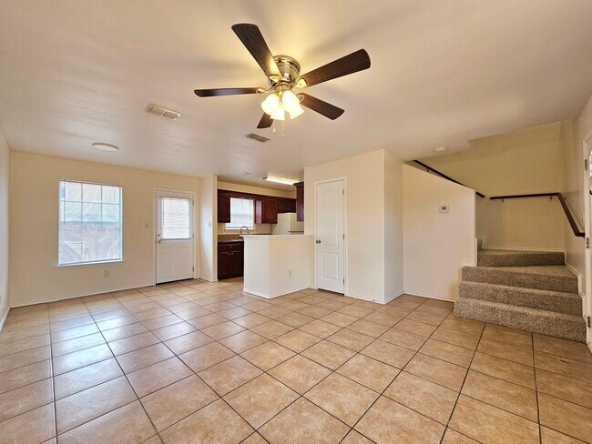 813 W Arroyo Park Ln unit C, Harlingen, TX 78550 - photo 2
