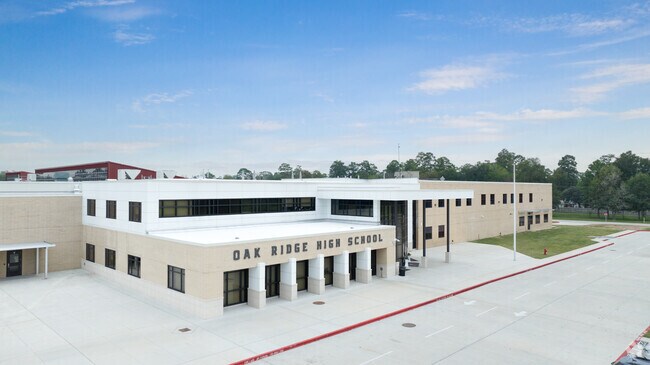Oak Ridge High School shaping the bright minds in the heart of Woodloch.