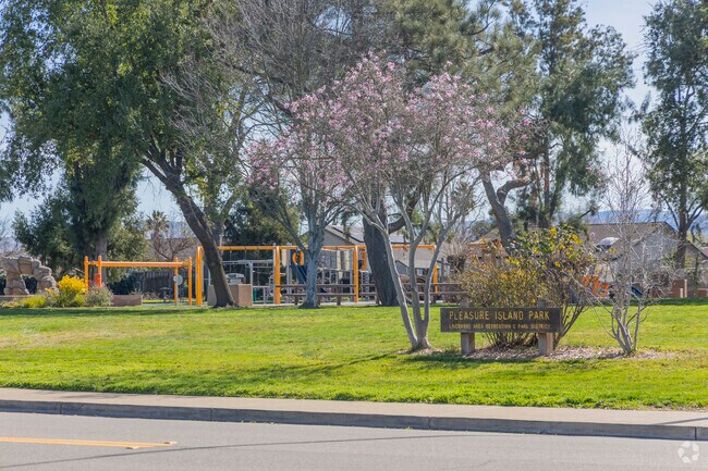 Carlton Square parents can bring their kids to play at Pleasure Island Park.