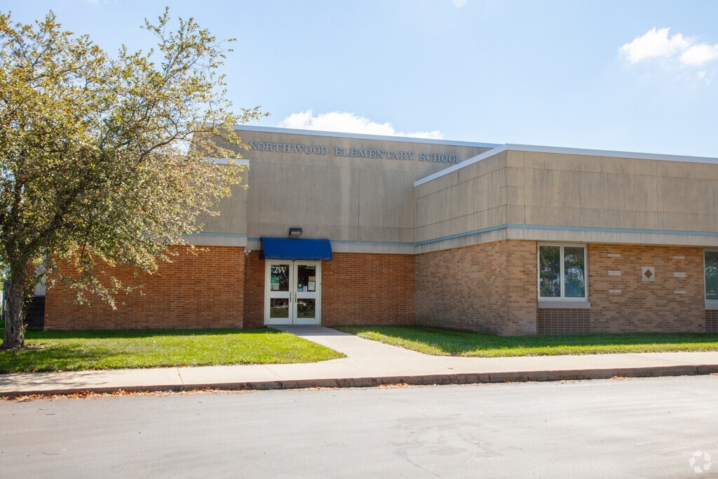 Northwood Elementary School provides education in the neighborhood of 
Franklin