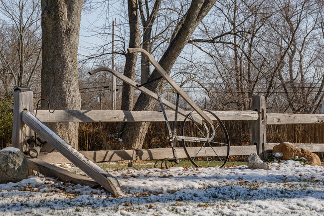 Find unique home features at Brookside Park in Fort Wayne.