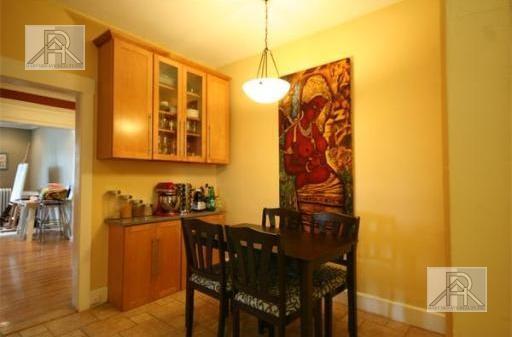 330 Saint Paul St unit 5, Brookline, MA 02446 - photo 2