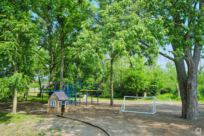 On the North side of Summers-Knoll School is a larger playground.