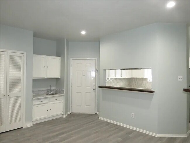 4715 N Galloway Ave unit 104, Mesquite, TX 75150 - photo 3
