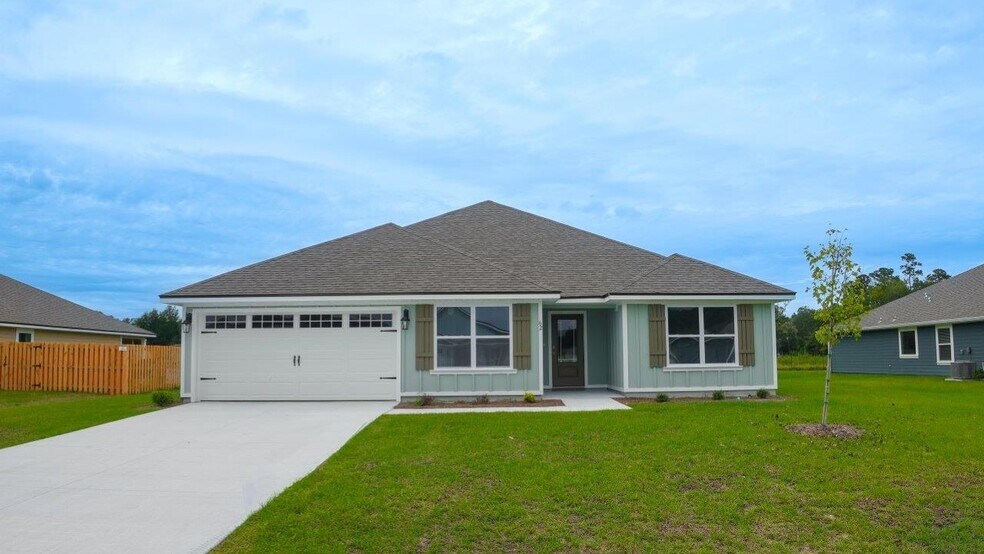 9 E Pecan St unit 36208776, Crawfordville, FL 32327 - photo 1