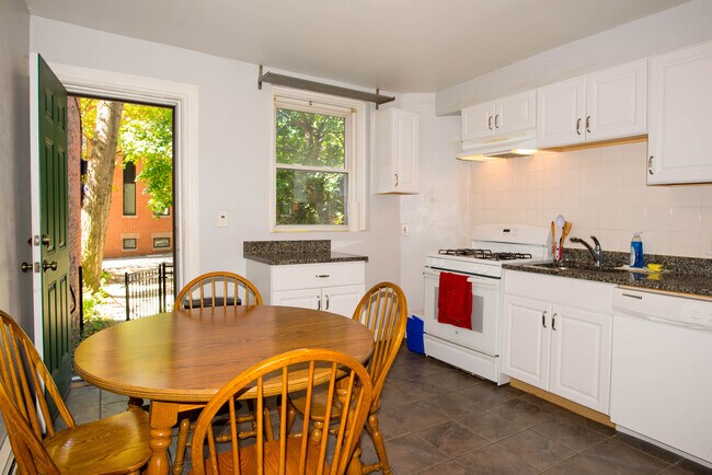 68 Hammond St unit 68, Roxbury Crossing, MA 02120 - photo 5