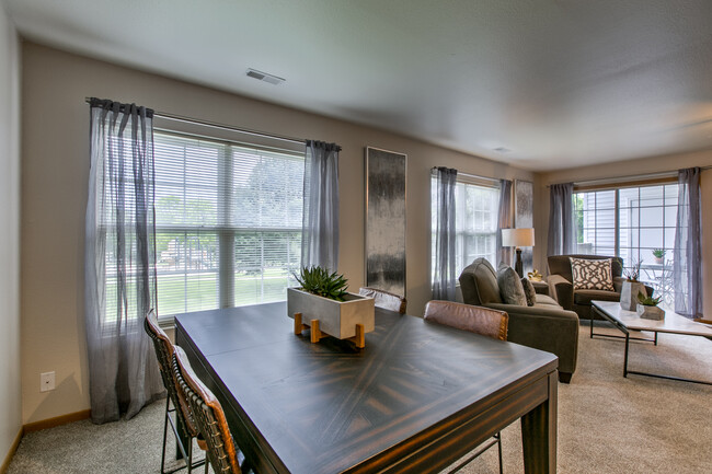 1A & 2A Dining Area