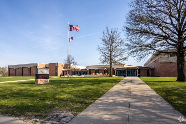 Herbert Hoover High School serves Mondamin Presidential's older students.