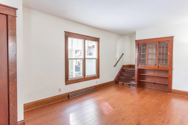 1610 17th Ave, Monroe, WI 53566 - photo 2