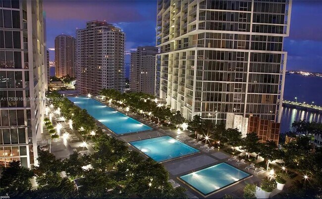 Icon Brickell Tower 2 unit 1710, Miami, FL 33131 - photo 2