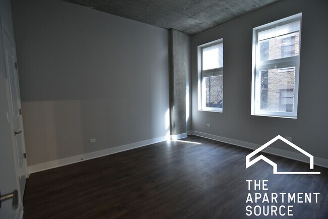 3833 N Broadway St unit 419, Chicago, IL 60613 - photo 5