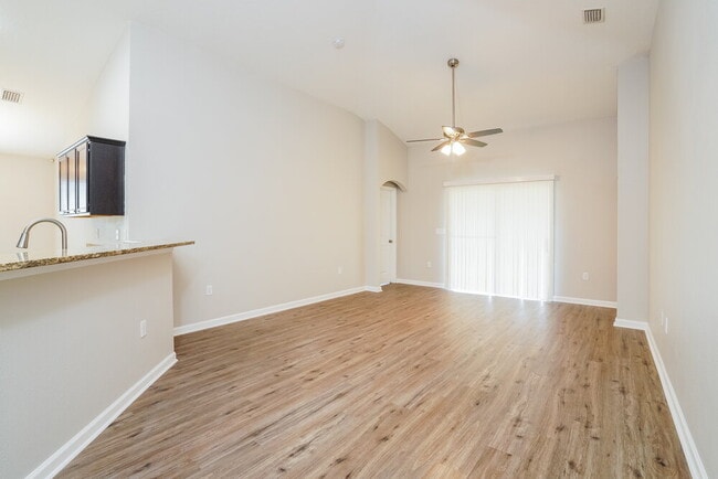 3229 Hidden Meadows Ct, Green Cove Springs, FL 32043 - photo 4