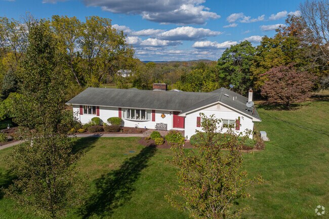 Ranch style homes can be found all around Hardyston.