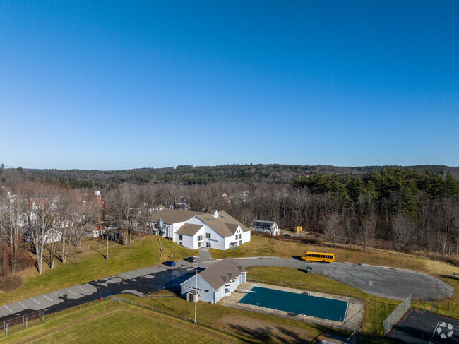 Greenville Elementary School in New Ipswich, NH serves grades K-5.