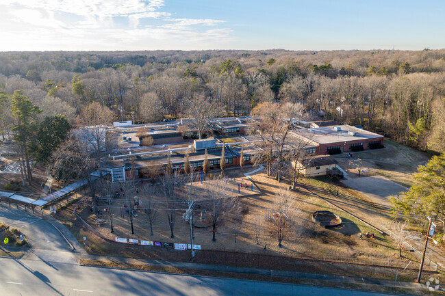 General Greene Elementary School has received an overall rating of B+ from Niche.