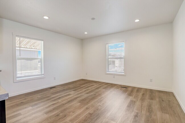 3139 E Sahara Ave, Las Vegas, NV 89104 - photo 6