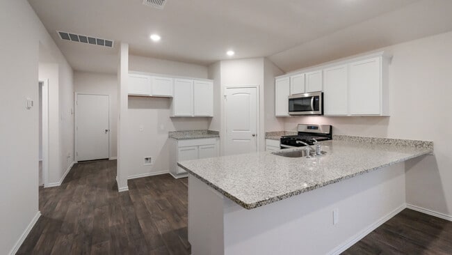 416 Sandringham Loop, Kyle, TX 78640 - photo 4