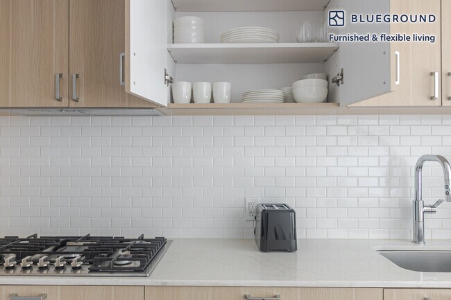 266 W 96th St unit FL12-ID2030, New York, NY 10025 - photo 7