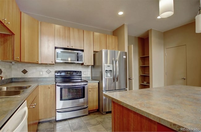 2360 S Wheeling Cir, Aurora, CO 80014 - photo 7