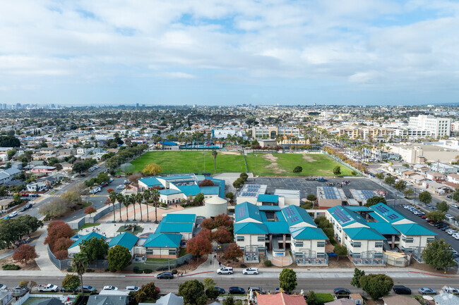 Rosa Parks Elementary School offers  a very large campus.