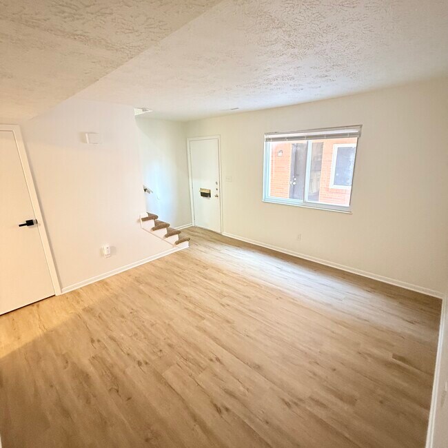 235 Hamilton Ave, Columbus, OH 43203 - photo 6