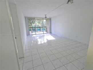 10875 SW 112th Ave Unit 312, Miami, FL 33176
