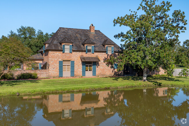 Lafourche Crossing features a variety of homes, presenting a blend of architectural styles.