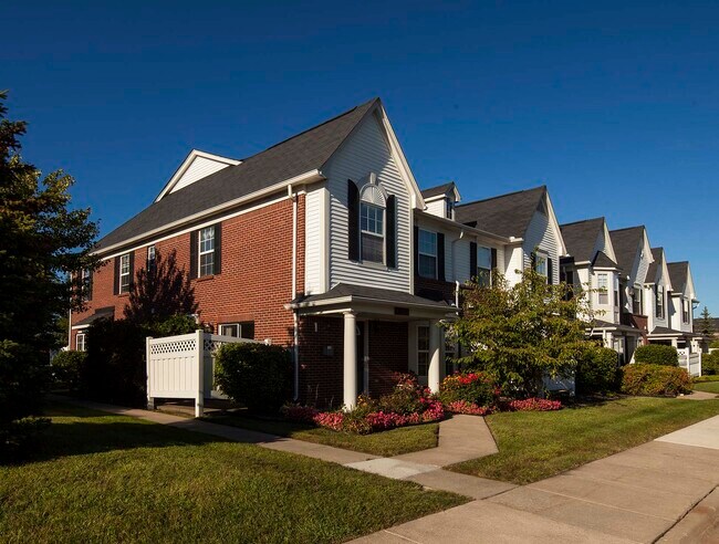 Wyndchase, Canton, MI 48187 - photo 2