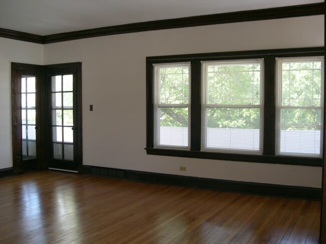 2479 E 124th St unit 124th Street, Cleveland, OH 44120 - photo 4