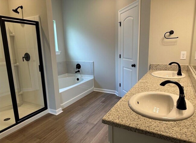 1542 Cavalry Ave, Zachary, LA 70791 - photo 5