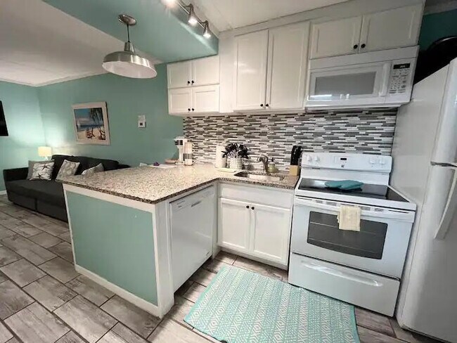 Anchor Resort Condominiums unit 152, Corpus Christi, TX 78418 - photo 6