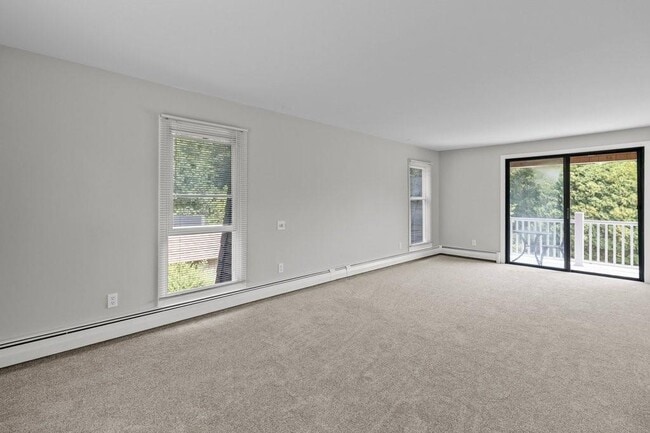 46 Fairway Ave unit 2, Tiverton, RI 02878 - photo 4