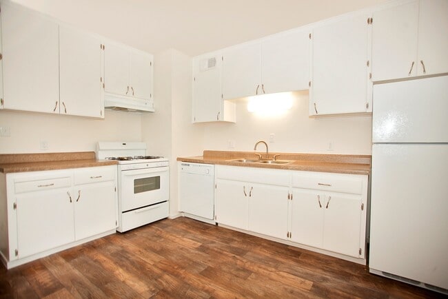 Margo, Tempe, AZ 85281 - photo 2