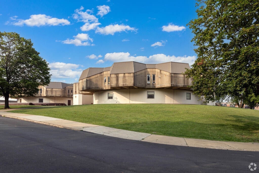 Austin Meehan Middle School has an alternate view from the side in Mayfair.