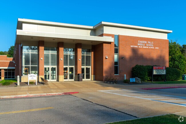 Ghagrin Falls Middle School is recognized as a U.S Department of Education Blue Ribbon School.