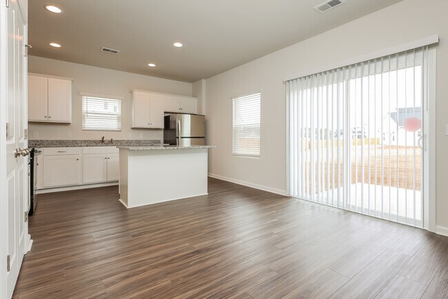 102 Percheron Dr, Summerville, SC 29486 - photo 4